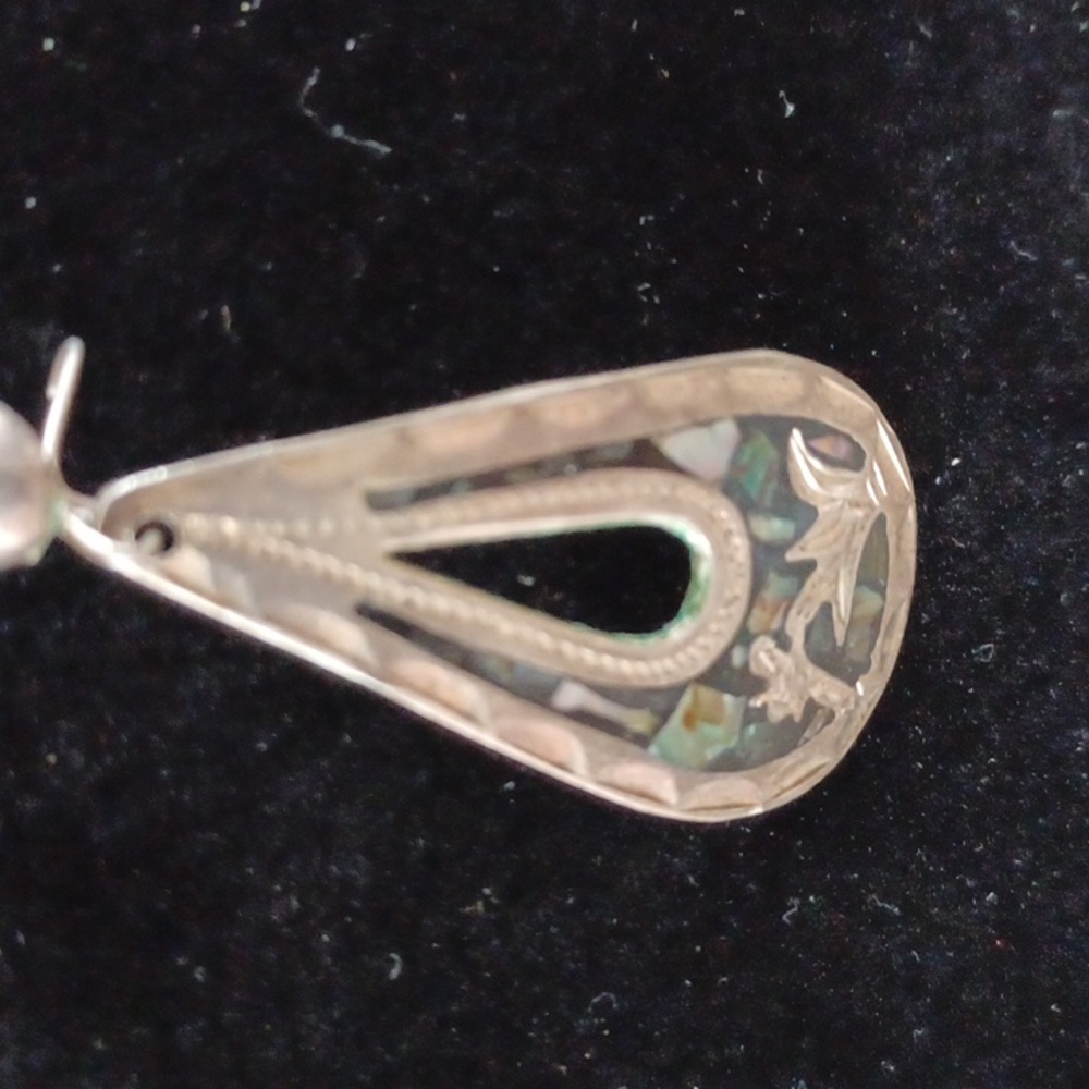 Earings - Picture 3 of 4